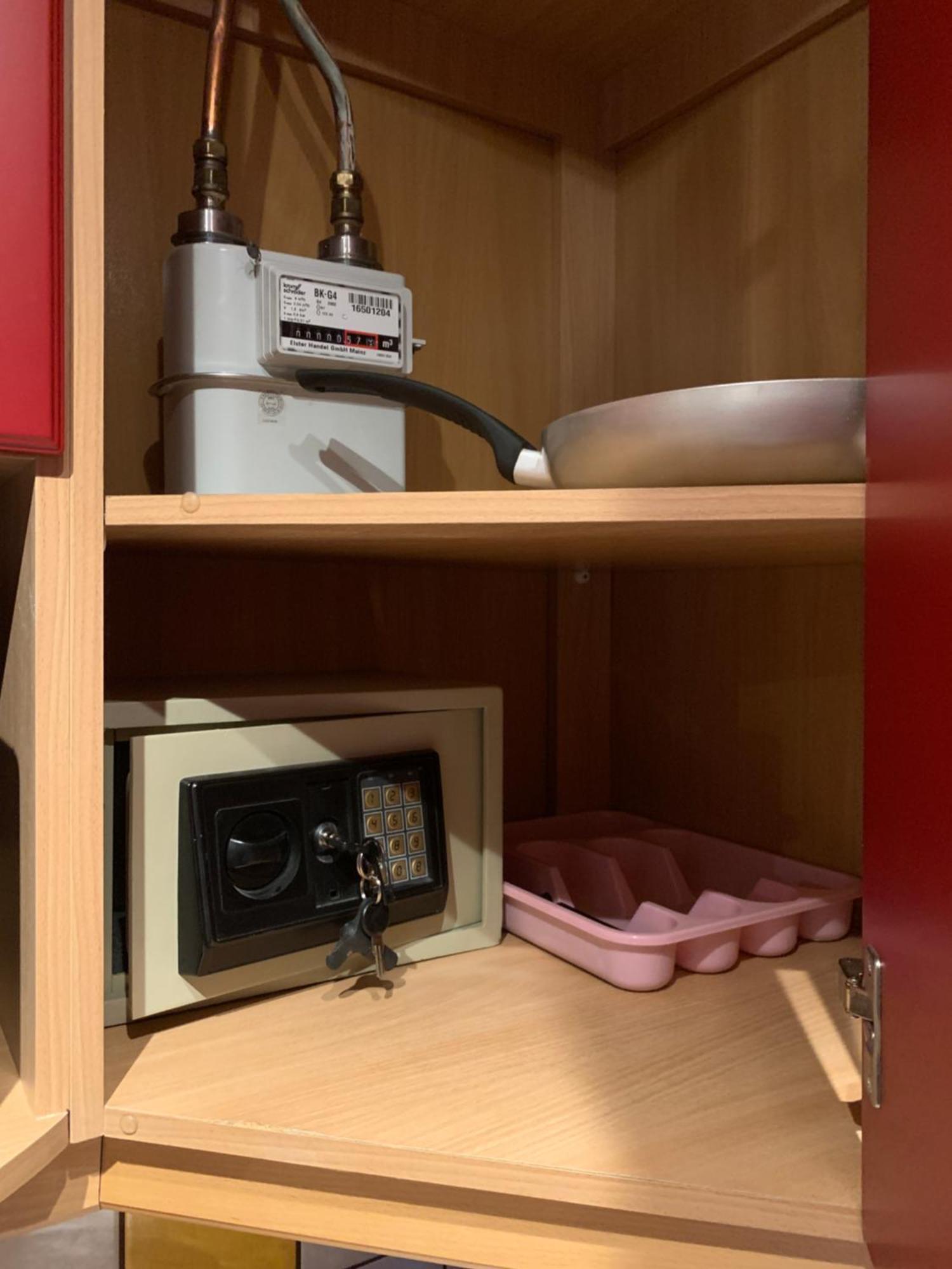 Dikol Two-Room Apartment-Self Check-In & Free Parking Near City Center 塔林 外观 照片
